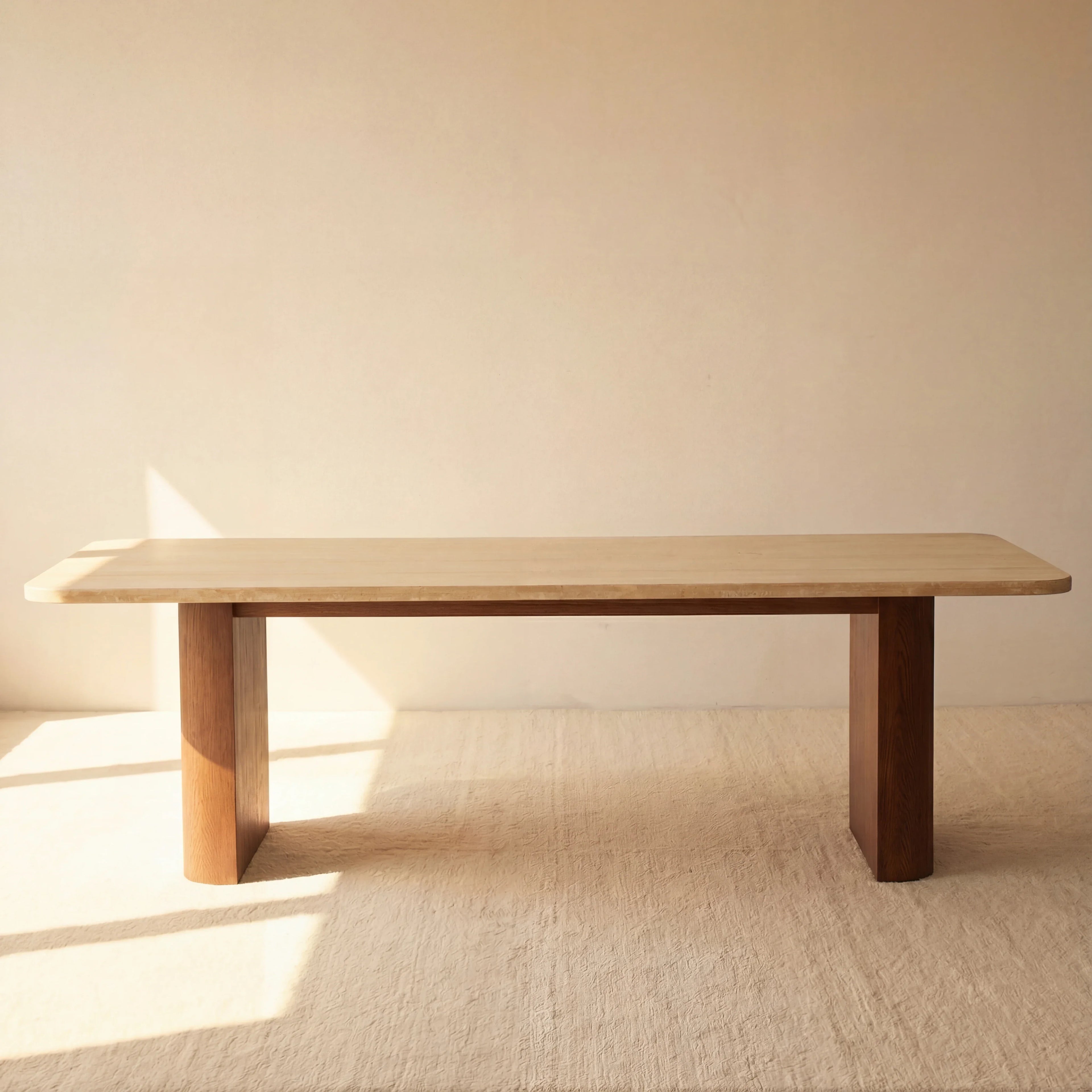 Ovelo Dining Table Oak wood with travertine top