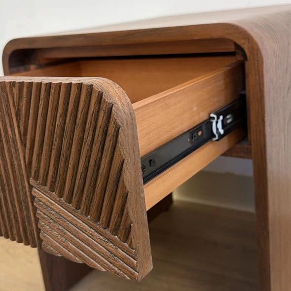 Vista Side Table White oak with sculpted slat detailing（karhyn studio sale）