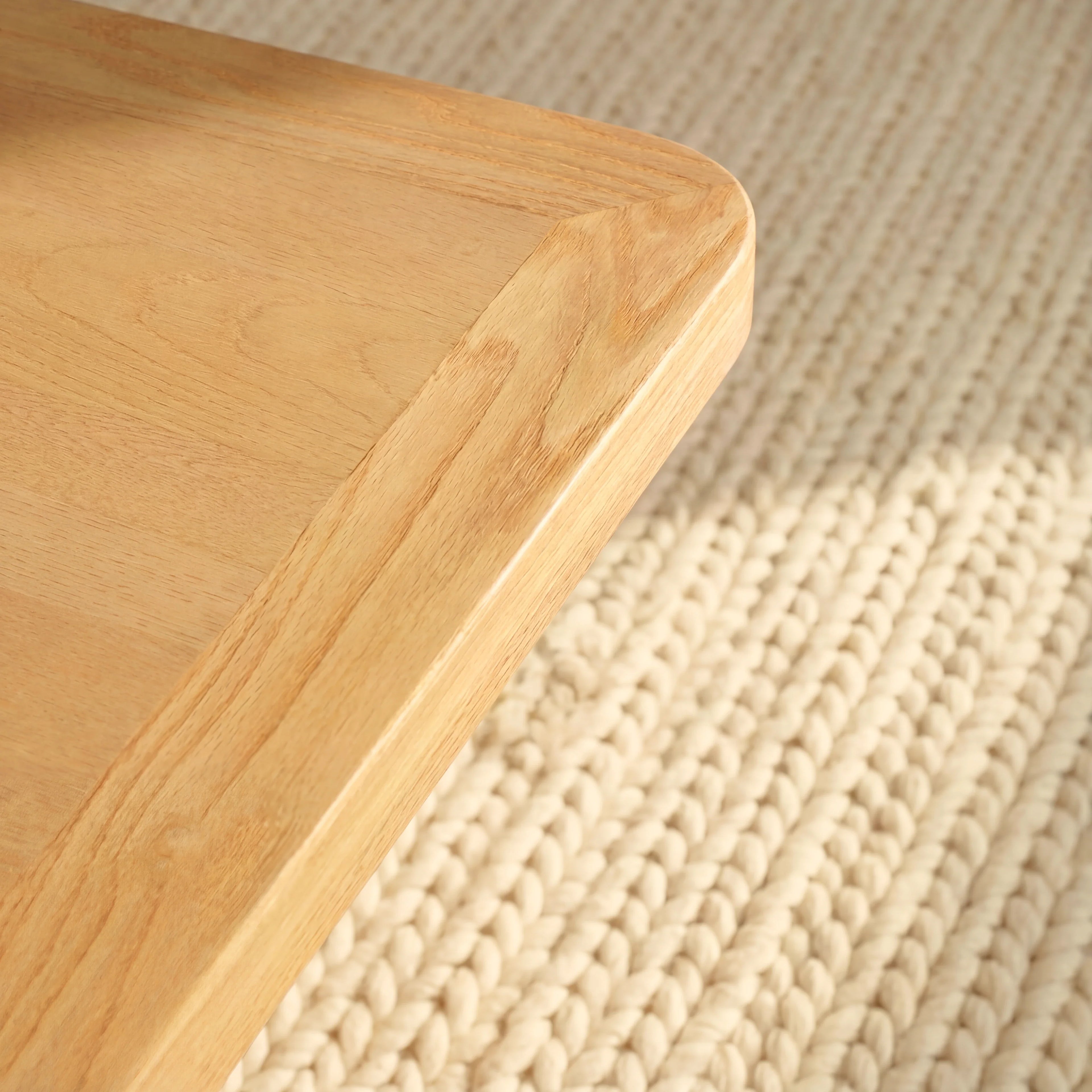 Ovelo Dining Table All-oak construction